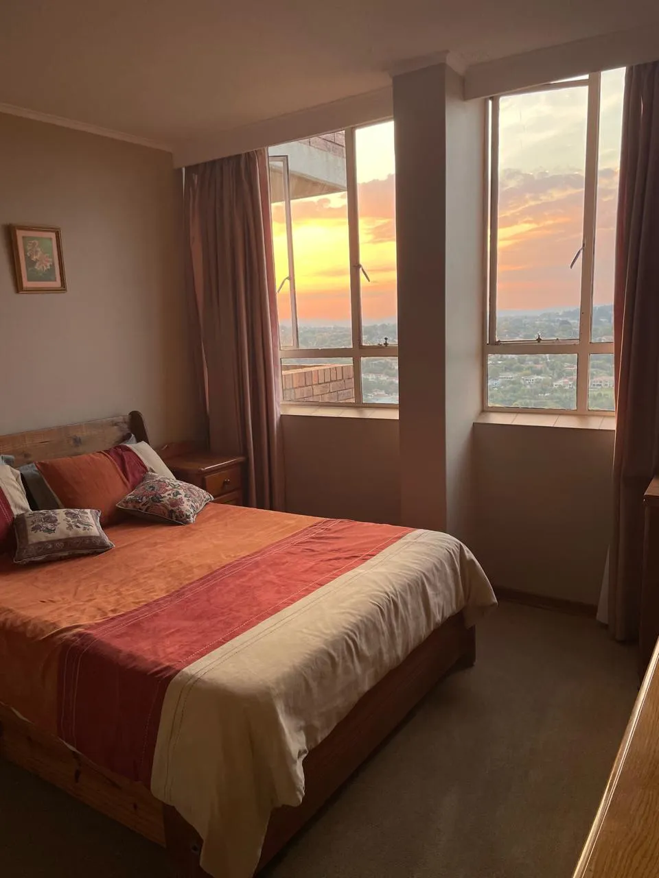 Property image cmp8mdj9o000a04jo93a9rduj