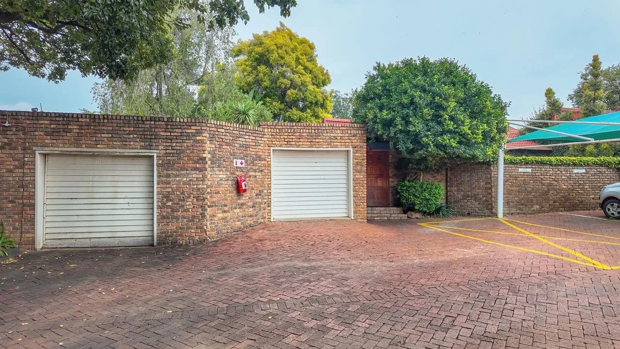 Property image cmp8s98he000104i8eoa7gaix